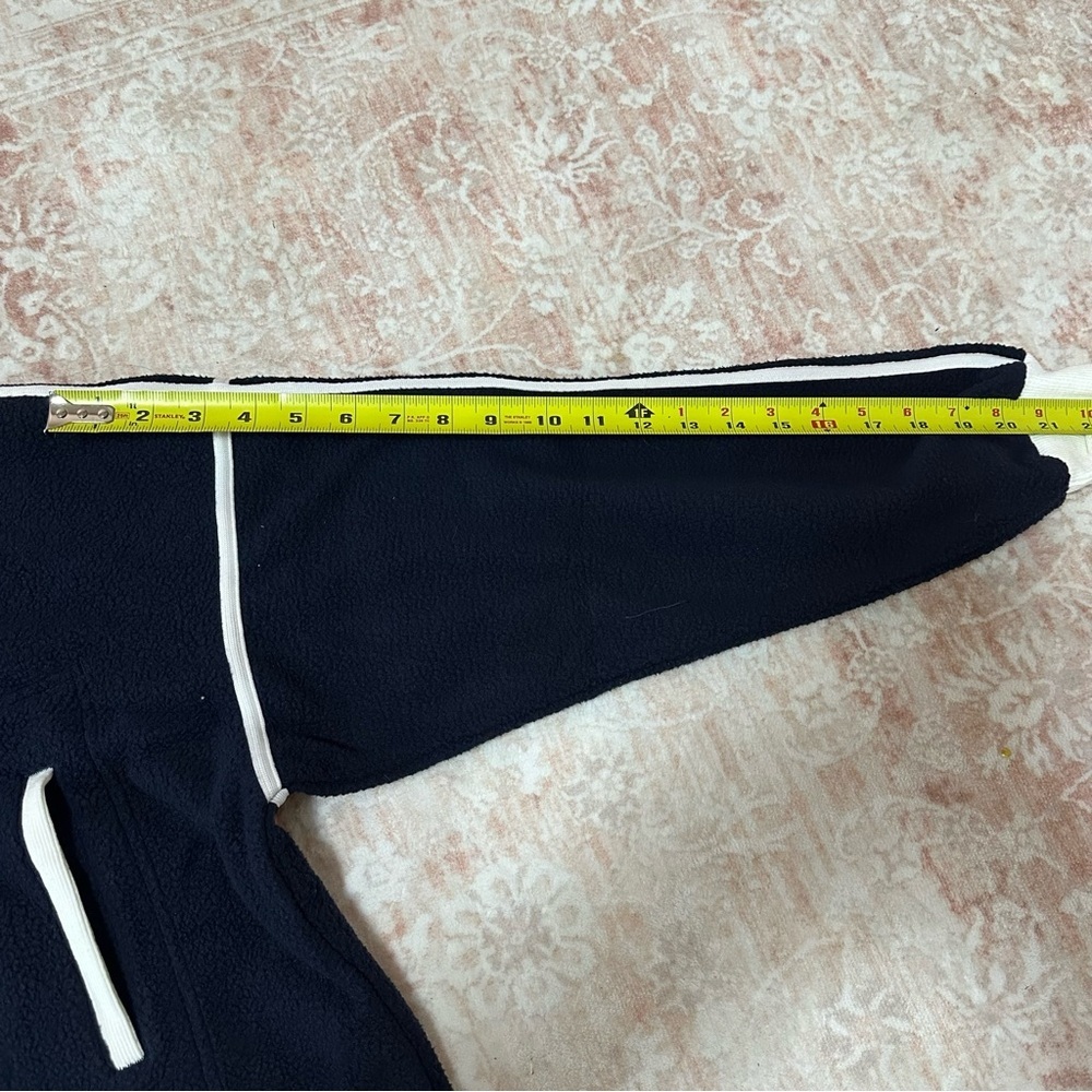 NWT Navy Fleece Contrast Cropped Sweatshirt With Drawstrings - Picture 11 of 12